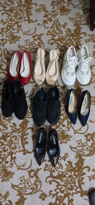 Джинси і Взуття жіноче