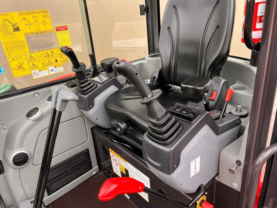 MINI GIRATORIA  RHINOCEROS XN35 PRO motor Kubota