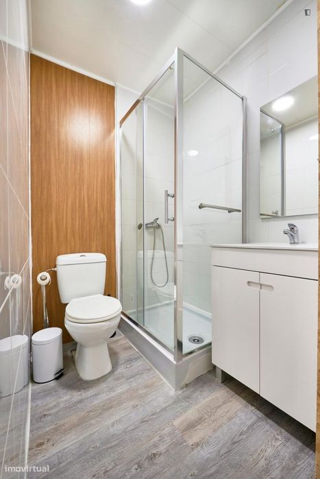 Quarto - localizado em Bairro Alto Lisbon