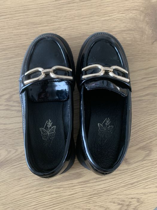 Buty  eleganckie czarne 29