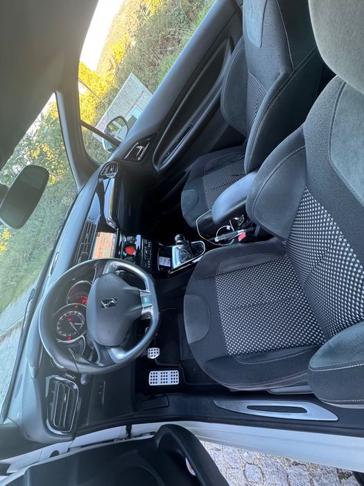 Carro citadino citroen ds3 — photo 2