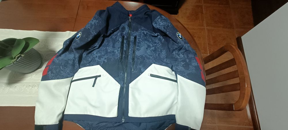 Blusão BMW Tamanho 54