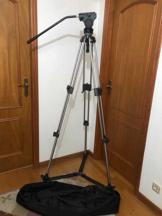 TRIPÉ - profissional para filmagens exigentes