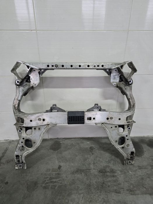 Передня балка BMW E81/E87 2006-2013