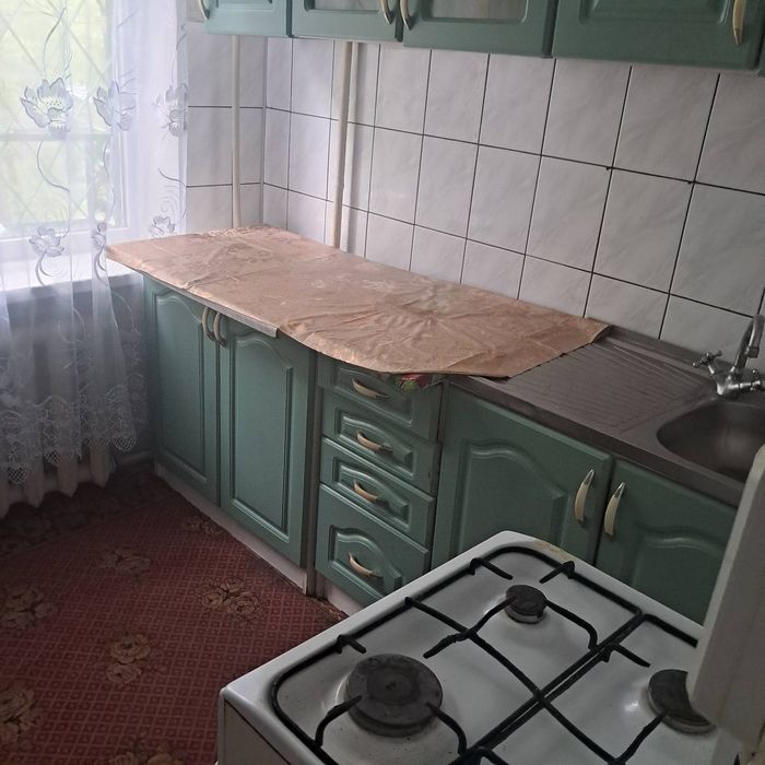 Гарна однокімнатна квартира в Херсоні . Вікна на Миколаїв .