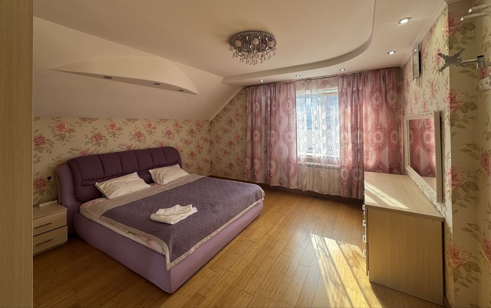 Здаються подобово кімнати (800 грн/доба)в приватному  будинку