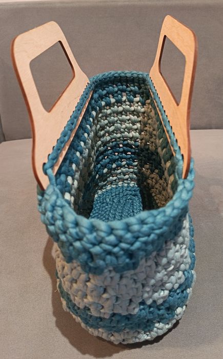 Koszyk szydełkowy handmade łóżeczko dla lalki