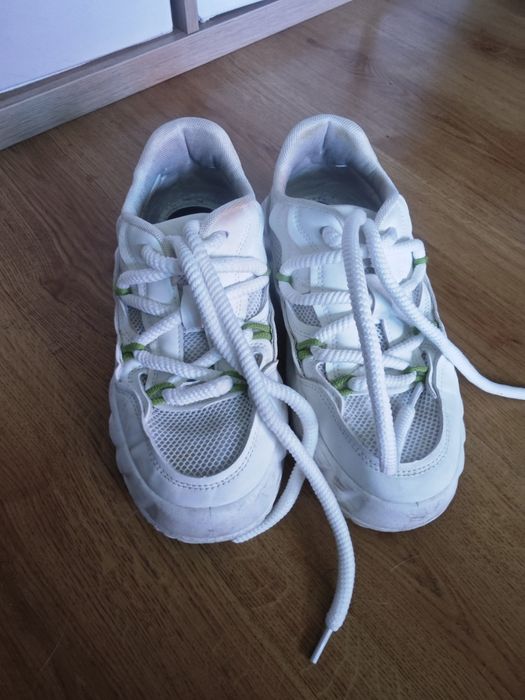 Białe sneakersy rozm 40/41