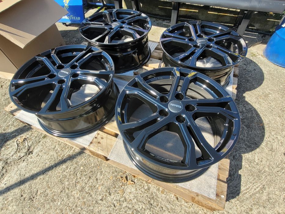 Felgi aluminiowe 5x114.3 17" toyota Yaris cross