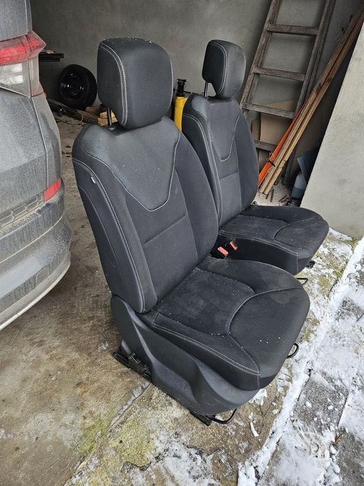 Fotel prawy, lewy siedzenie Clio IV