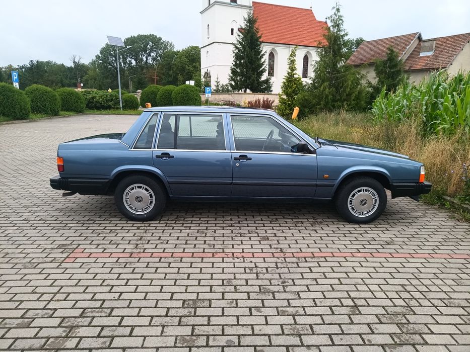 Ładne Volvo 740GL