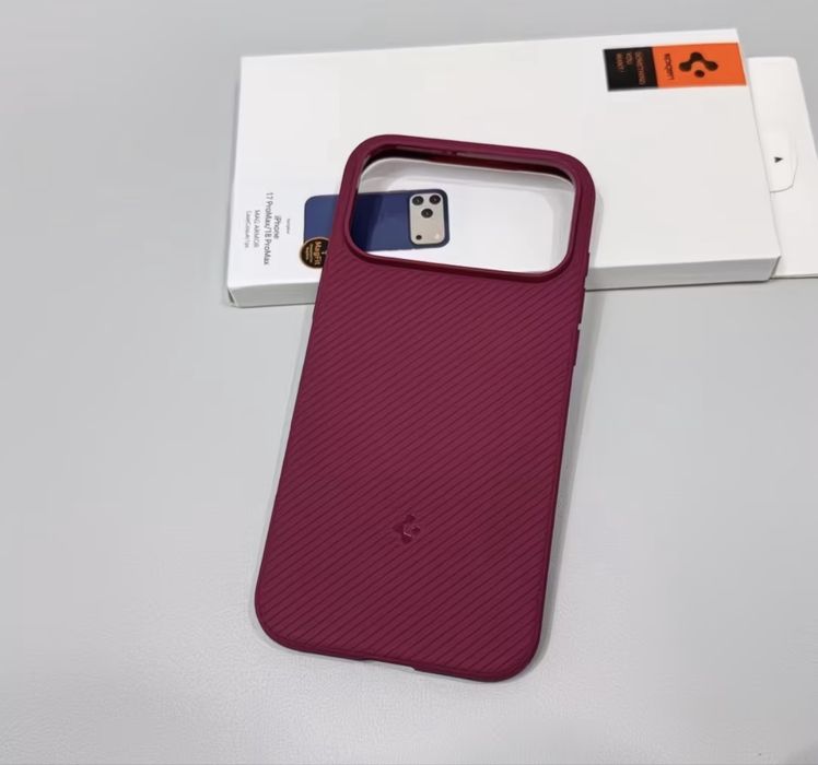 Чохол Spigen iPhone 18/17 Pro/ Pro Max з MagSafe, протиковзкий