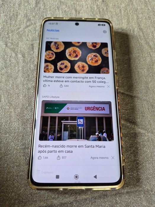 Telemovel Xiaumi 13 pro com caixa