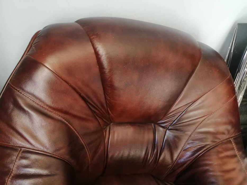 skórzany brązowy fotel