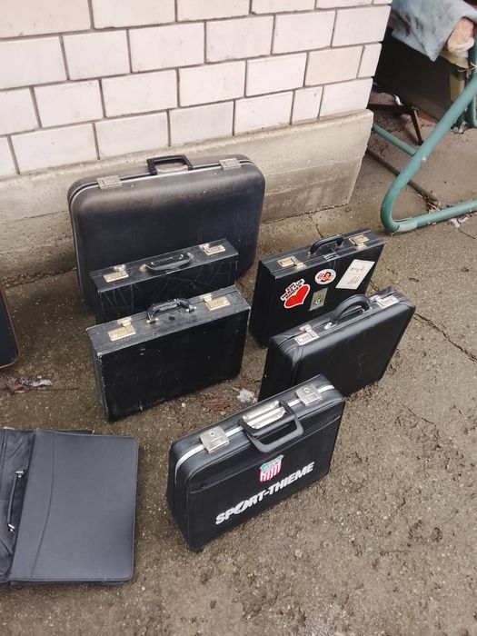 Чемоданы. Портфели. Дипломат. На выбор