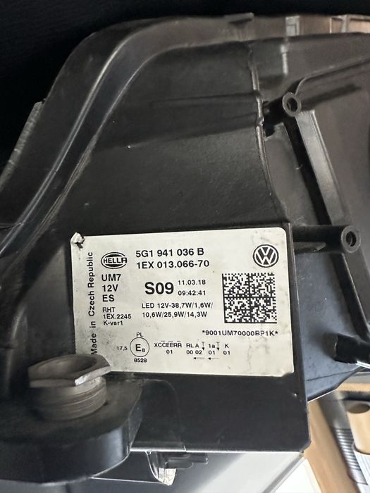 Фара перед права VW e-golf 7 рестайлінг full led 5G1 941 036 B 1EX 013.066-70