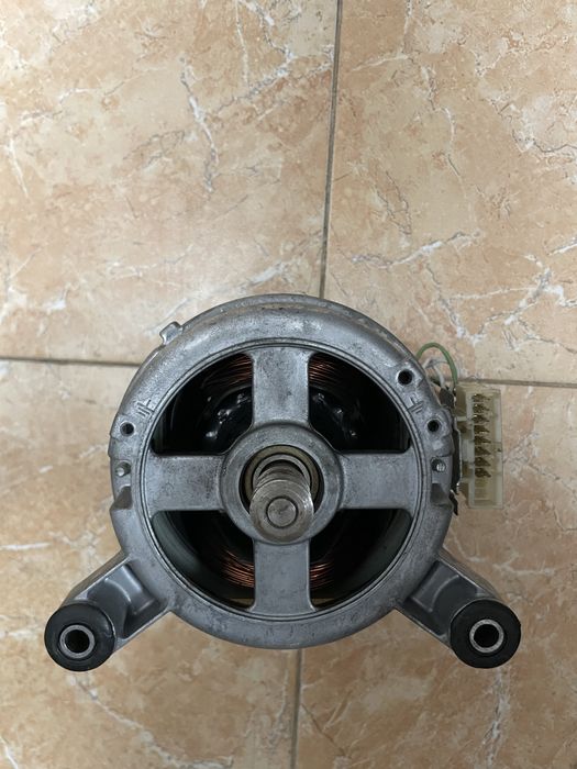 Двигун для пралки Zanussi, Indezit, Electrolux, Ardo. Whihrpool
