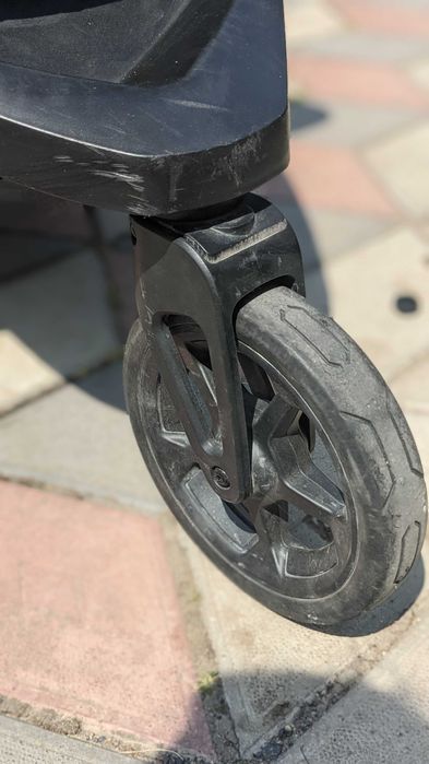 Продам коляску Thule spring