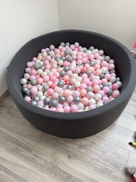 Basen suchy z kulkami