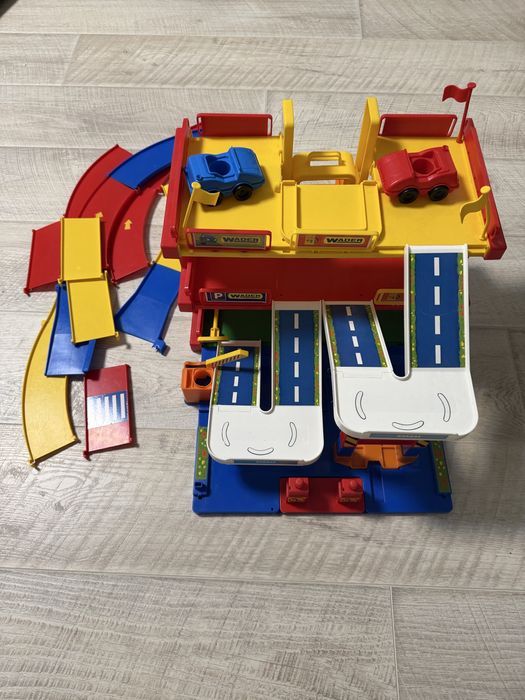 Іграшковий гараж wader garage автосервіс