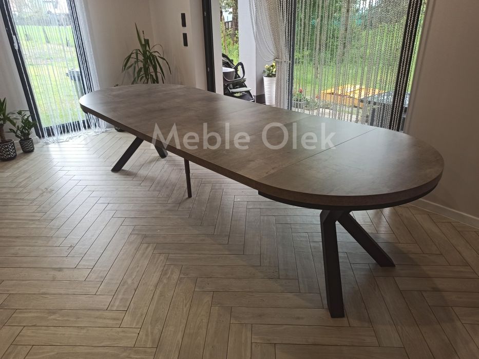 Stół okrągły na podstawie pająk metal loft