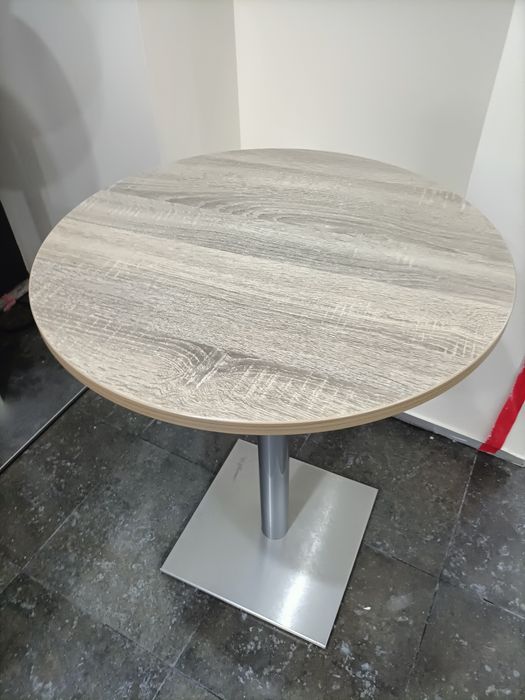 Conjunto mesa e 3 cadeiras