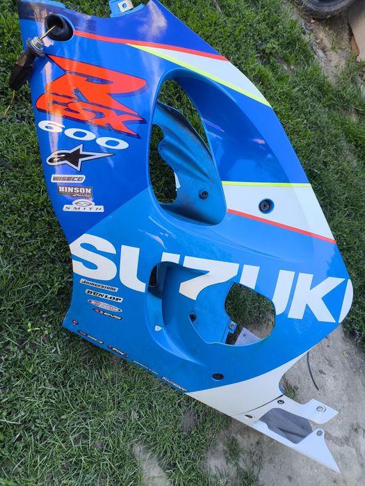 Suzuki GSX-R srad owiewka prawa