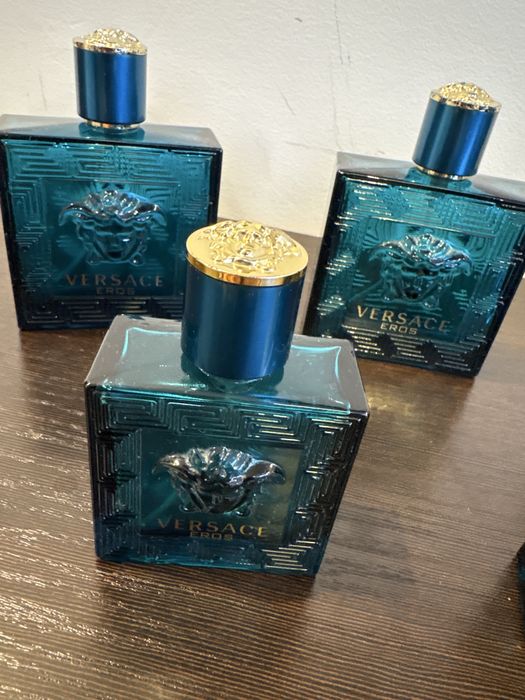 Puste fiolki po perfumach versace