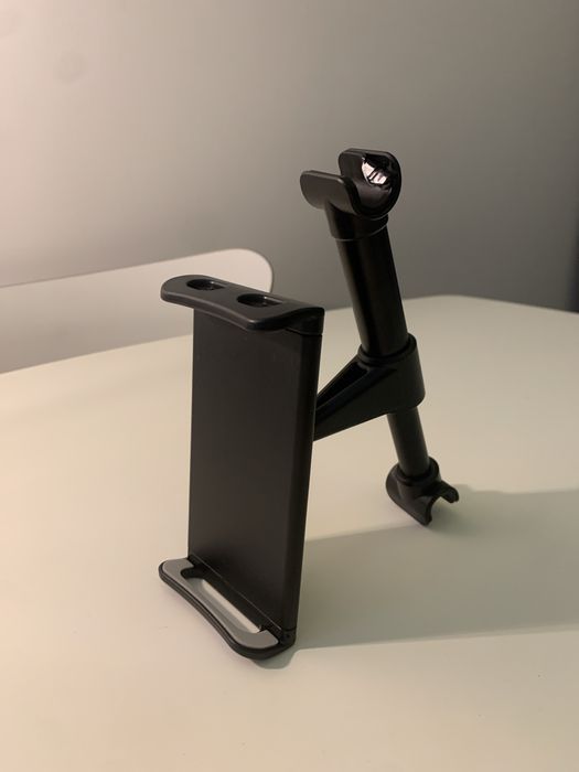 Suporte ajustavel para telemóvel