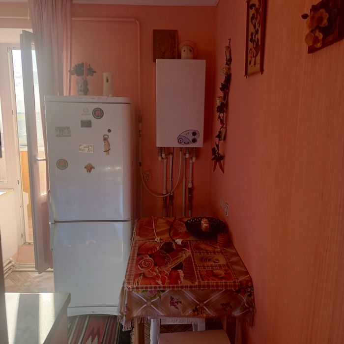 Продається в центрі міста 4х кімнатна квартира.