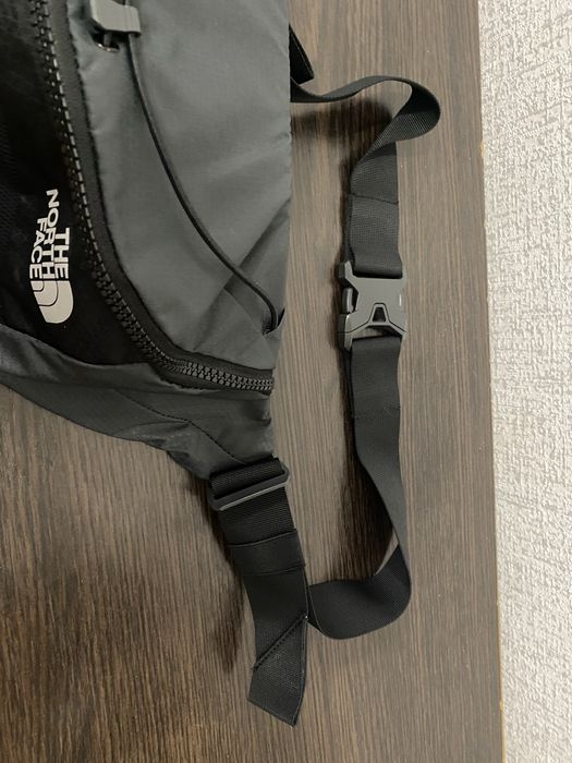 Продам сумку TNF/бананка