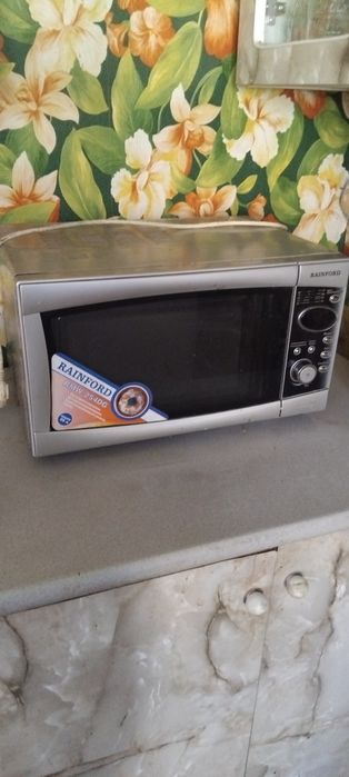 Мікрохвильова піч під ремонт