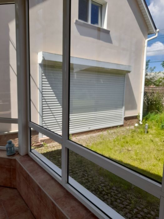 Чудовий  будинок та будиночок  з бассейном 5 хвилин до Центру