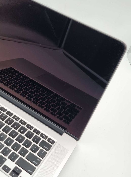 Apple Macbook PRO BIG SUR 11.7.1