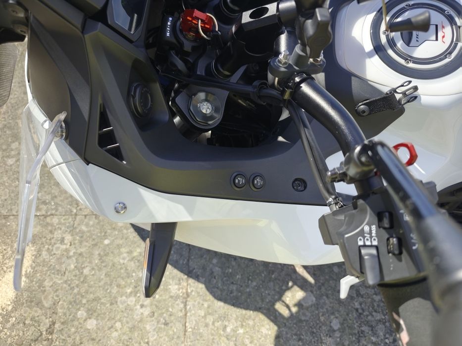Honda NT 1100 DCT (mudanças automáticas)