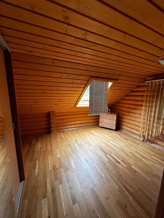 Продається дачний будинок в с. Ганичі