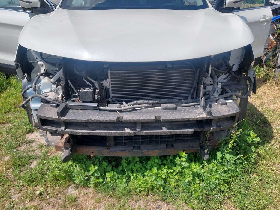 бампер салон фонарі  двери четверт кришка  nissan qashqai j11 разборка