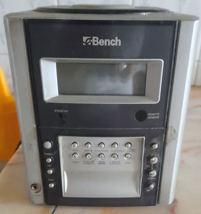 Rádio CD vintage Bench - desconheço funcionamento