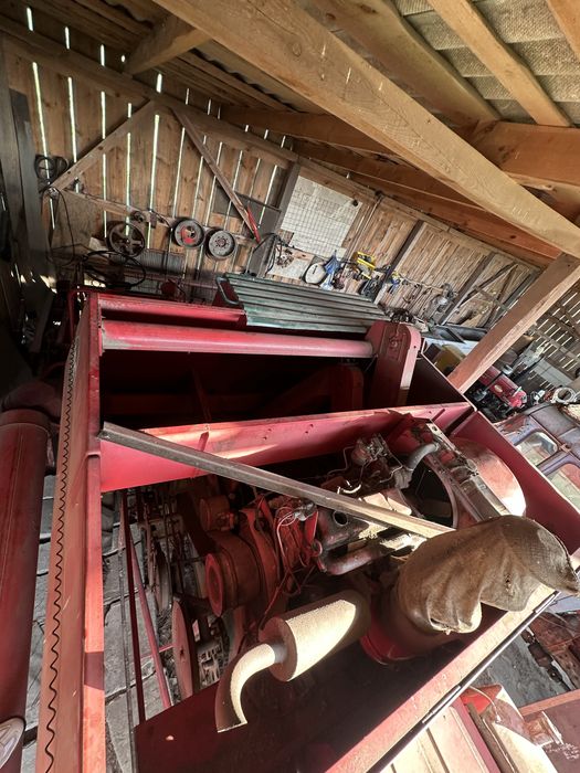 Комбайн Massey Ferguson 186