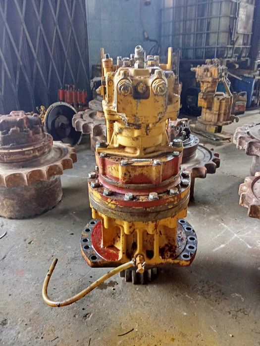Motor Giro Caixa Redutora Komatsu PC210-6
