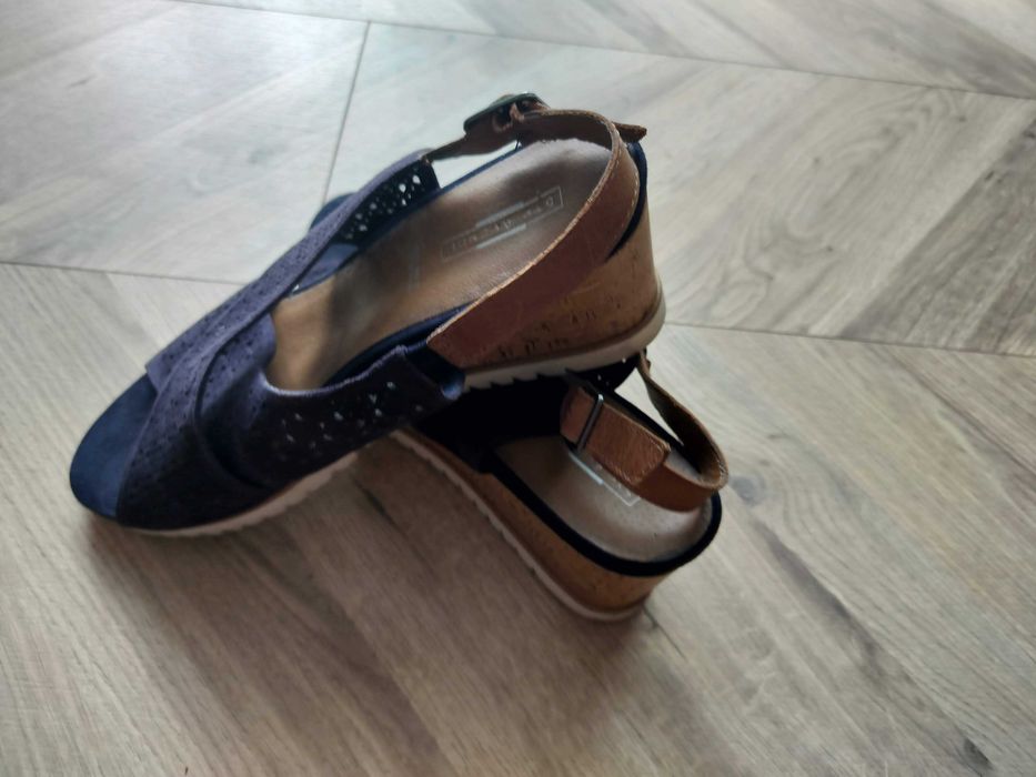 Avenue Sandały Buty damskie 41 koturn gumki wsuwane 26,5 cm skóra