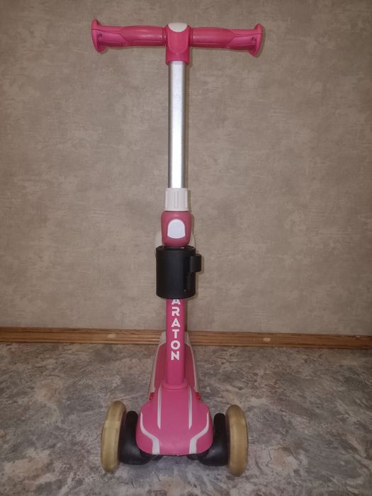 Самокат с сидением 2 в 1 беговел и трехколесный самокат