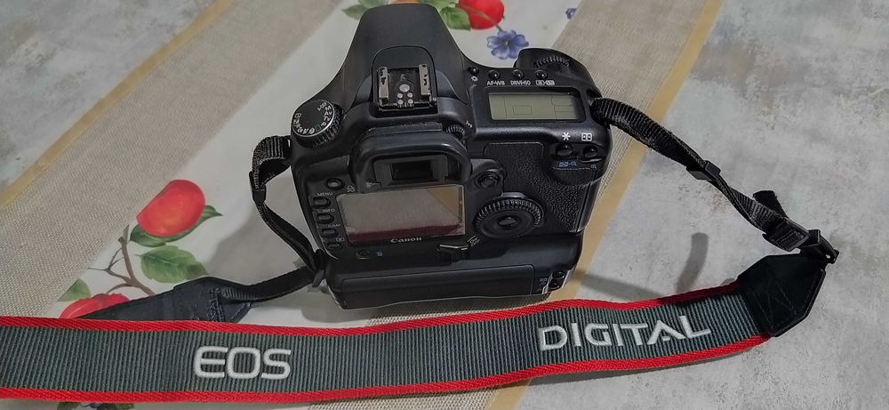 Used Canon 30D in Working Condition64284423144195123