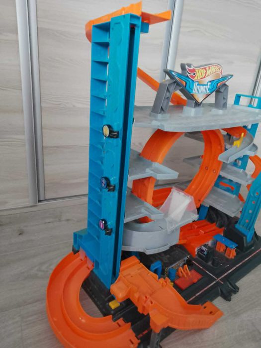 hot wheels ultimate garage