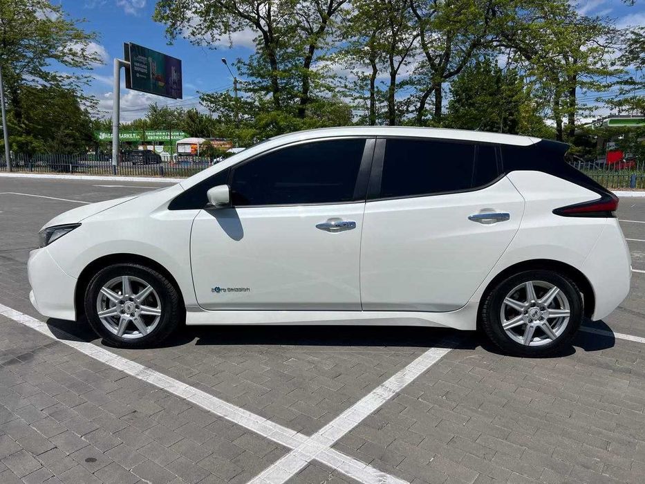 Оренда Ліф 2 покоління під таксі та власні цілі Nissan Leaf 2