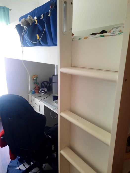 Cama boliche com secretaria e armario