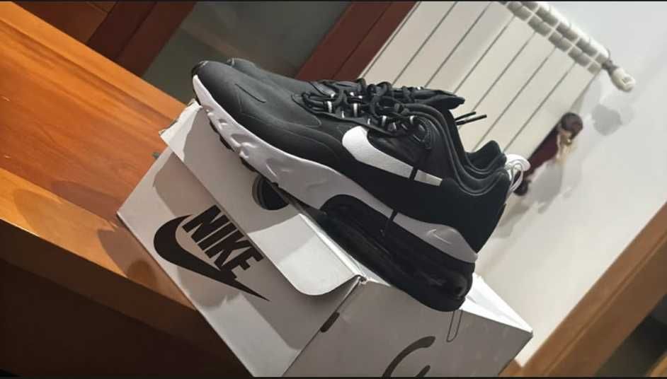 Air Max 270 React