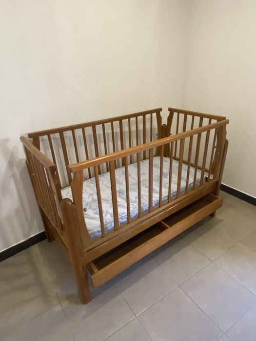 Berço com gaveta a acompanhar colchão