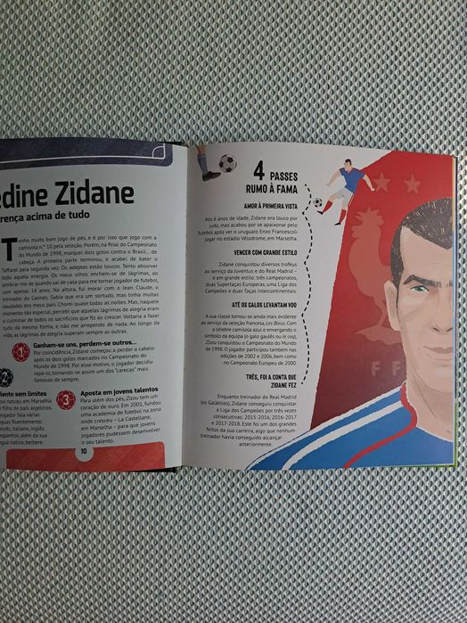 Livro - 30 Futebolistas que Fizeram História - Novo!