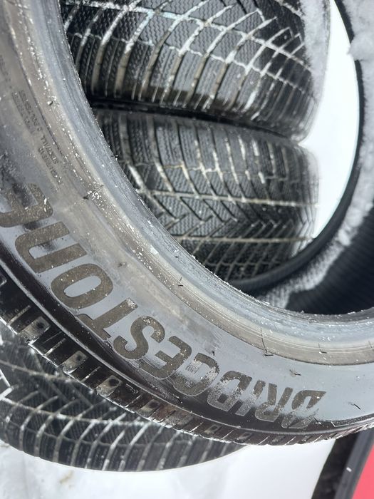Шини 285/45 R21 Bridgestone , резина комлект на джип